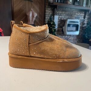 Madden Girl Women’s Size 8.5 Jeweled Platform Ankle Boots Flawed